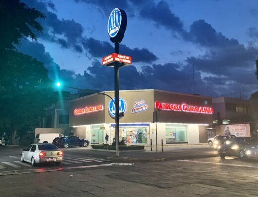Farmacia Guadalajara Herrera y Cairo