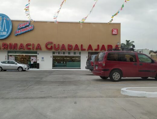 Farmacias Guadalajara Jardines del Bosque