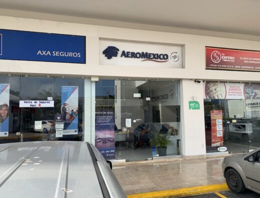 Aeroméxico Cancun Plaza Hollywood