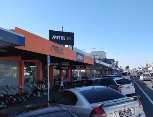 Mitre 10 Thames