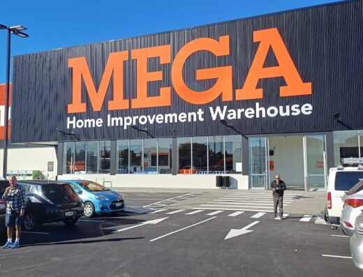 Mitre 10 MEGA Brougham Street