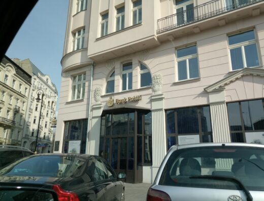 PKO Polish Bank – support for consumers and businesses