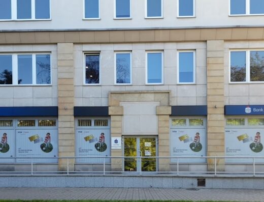 PKO Polish Bank – support for consumers and businesses