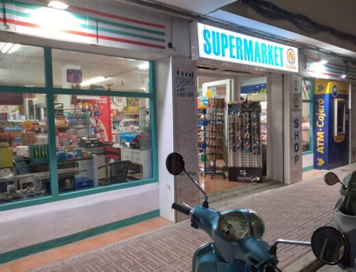 Supermarket LA PUESTA 24 H.