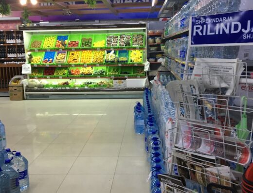 Maxi Supermarket 18