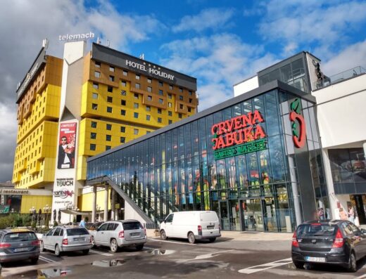 Crvena jabuka gastro market Marindvor