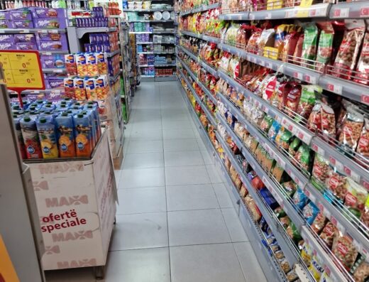 Maxi Supermarket 17