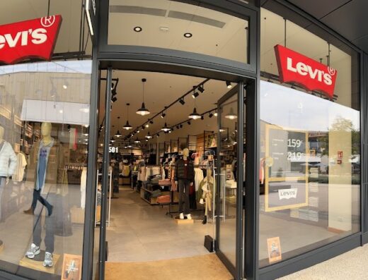 San Marino Outlet Experience