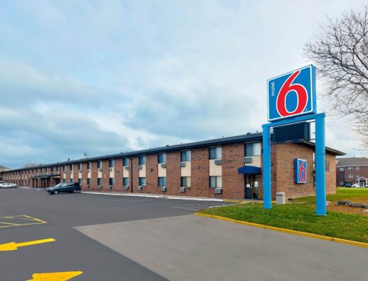 Motel 6 Oak Creek, WI