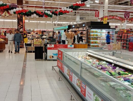 Carrefour Hypermarket