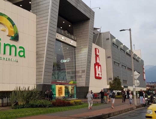 Éxito Mallplaza NQS