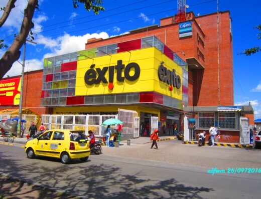 Éxito Nuevo Kennedy