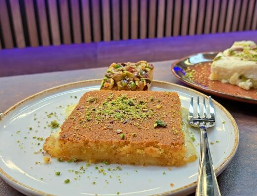 Baklavita Sweets & More حلويات ومكسرات سوريه فاخره فرانكفورت