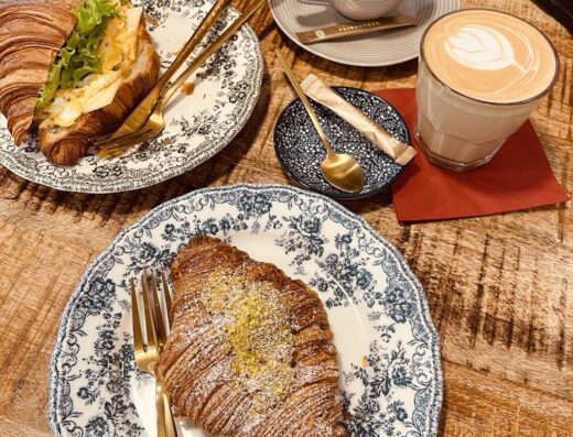 Croissant House Café